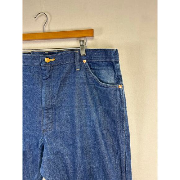 Men's Wrangler Workwear Jeans - Size 42 x 30 100% Cotton Rodeo Cowboy Western - Picture 4 of 12